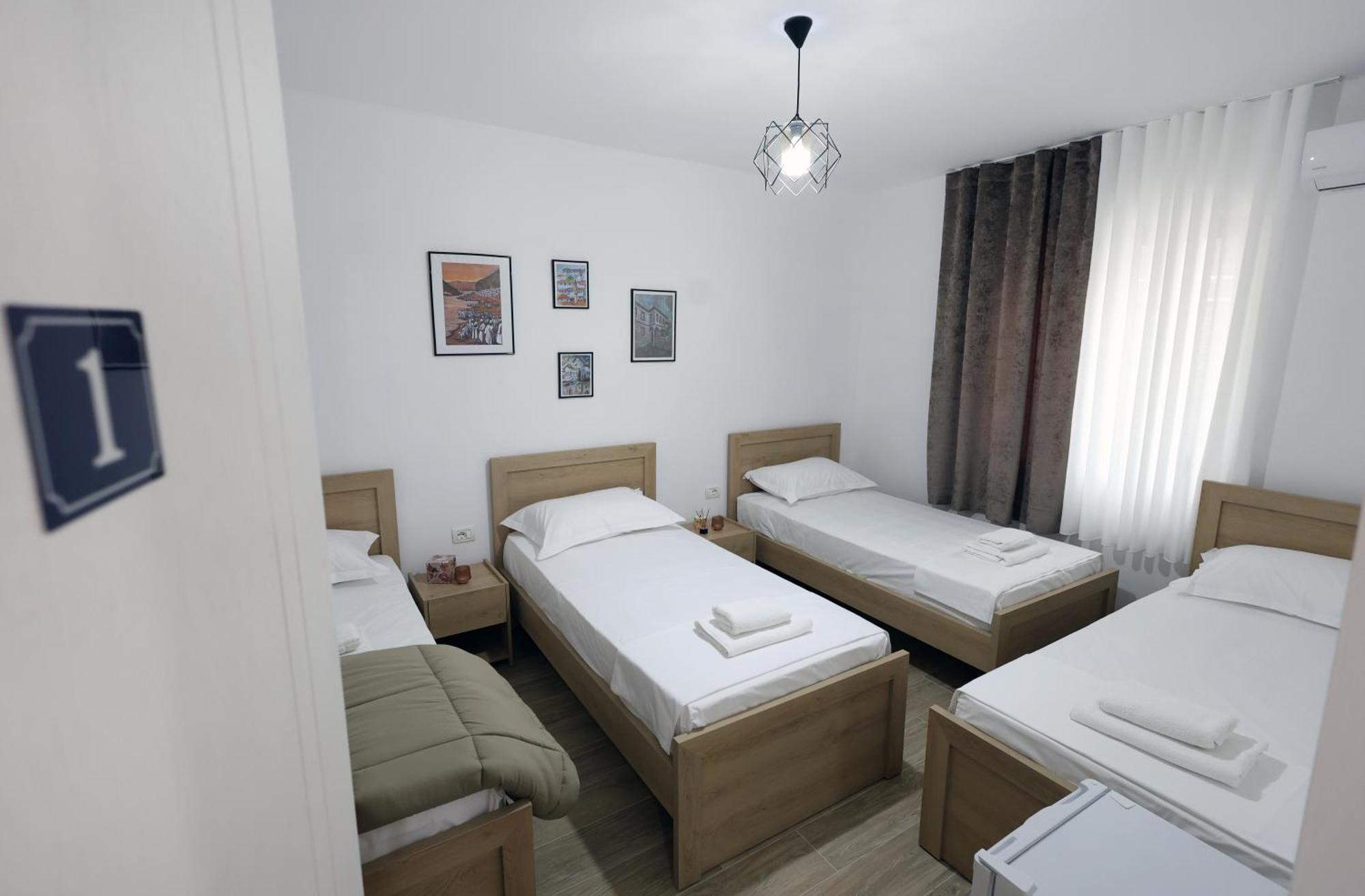 Hotel Vila Vreko B&B Berat Exterior photo